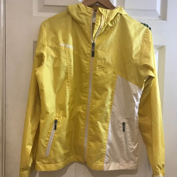 Firefly Windbreak - Picture 1 of 2